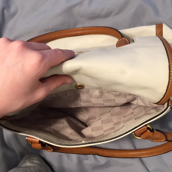 Off white and brown MK purse - Picture 5 of 6